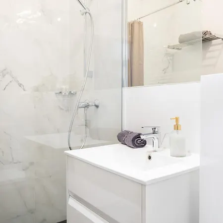 Superapart Grzybowska 177 *